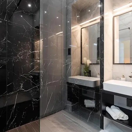 Lejlighed High-end 2-bedroom In The Center With Balcony *