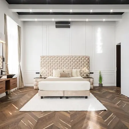 Lejlighed High-end 2-bedroom In The Center With Balcony *